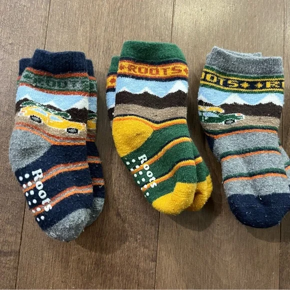 ✨2/$30✨ Roots Baby Socks - Picture 2 of 4
